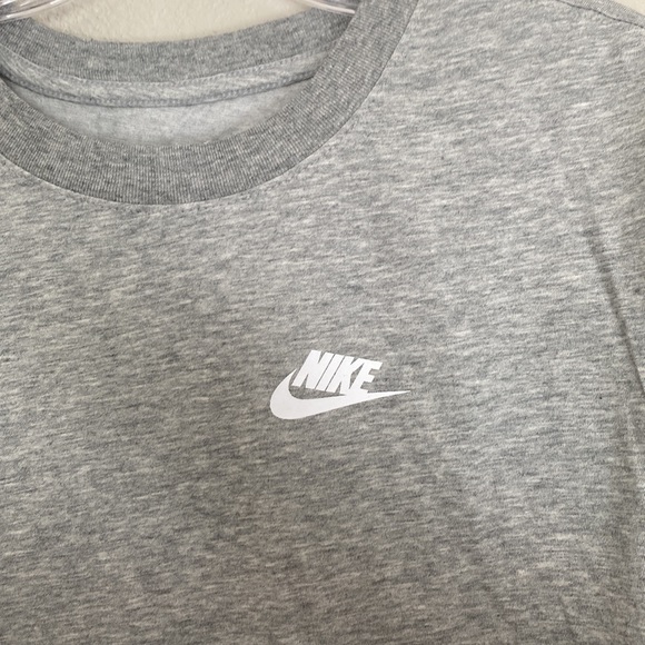 Nike Women’s Dri-Fit Tee XXL - Picture 3 of 5
